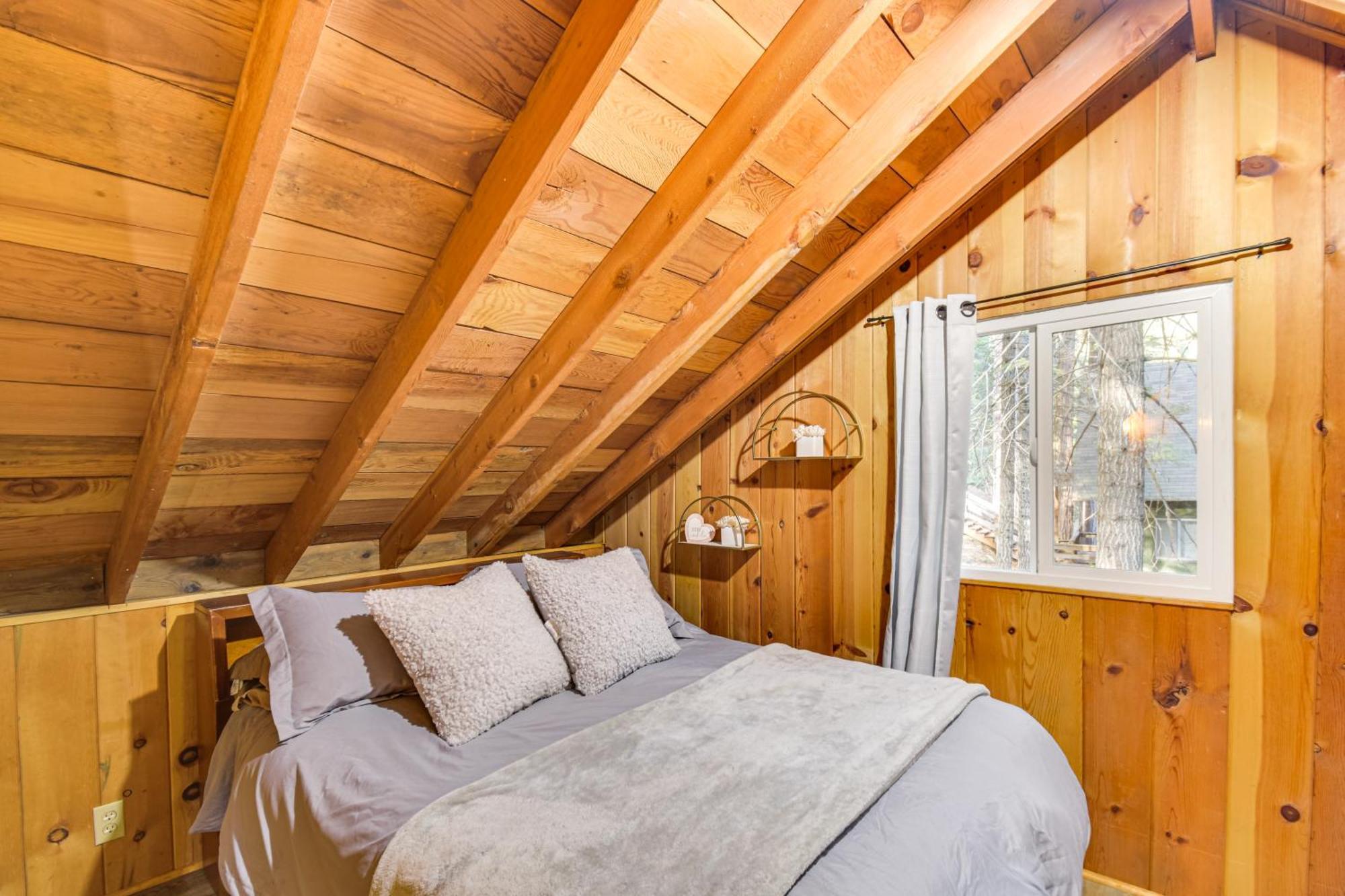 Holiday home 12 Mi To Pinecrest Lake! *