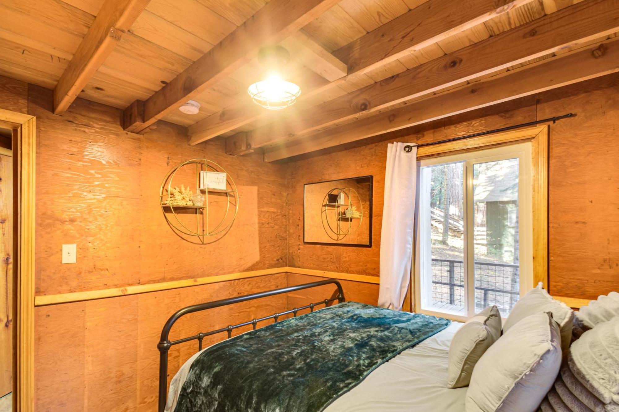 Holiday home 12 Mi To Pinecrest Lake! *