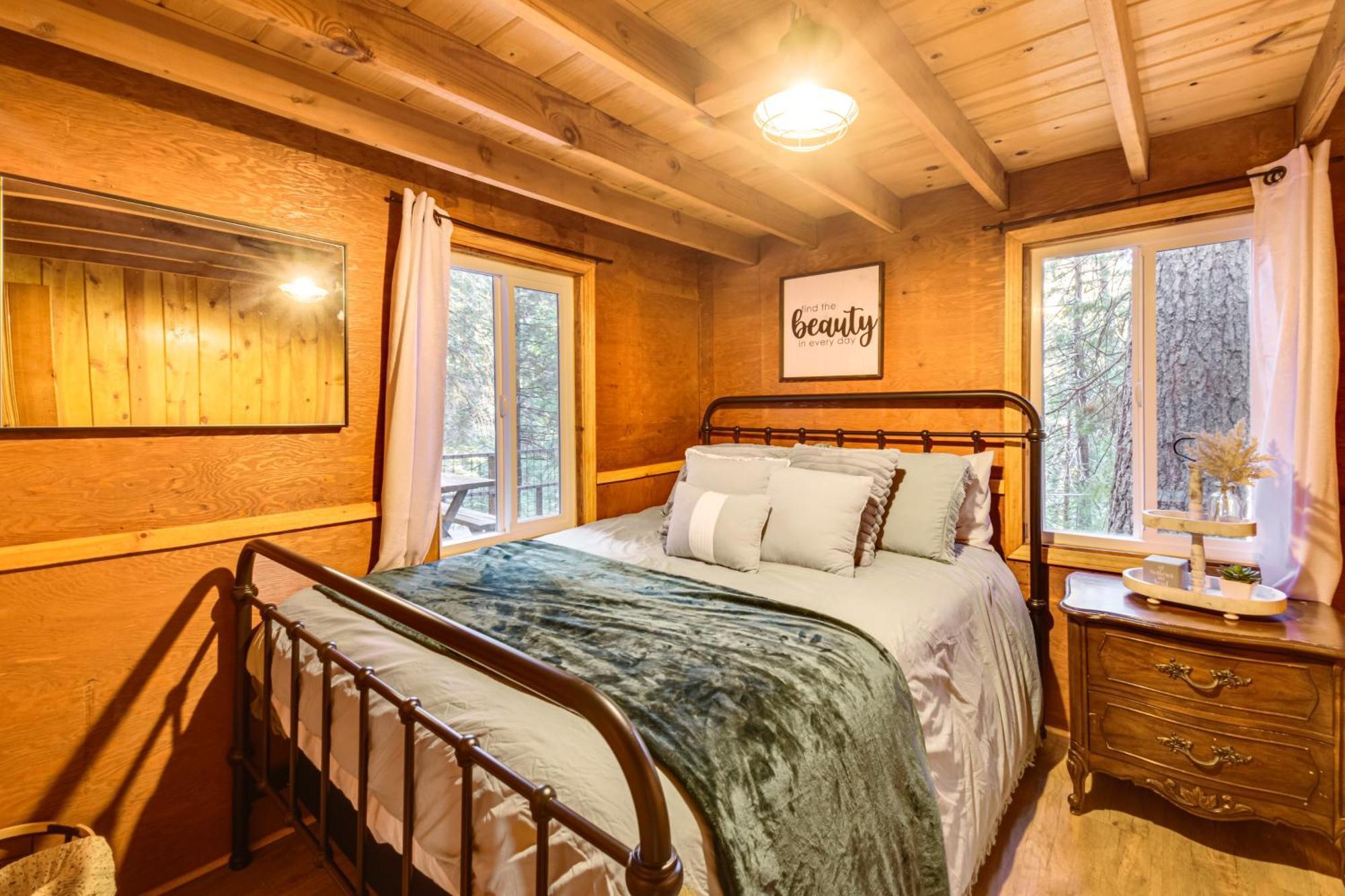 12 Mi To Pinecrest Lake! Holiday home Long Barn